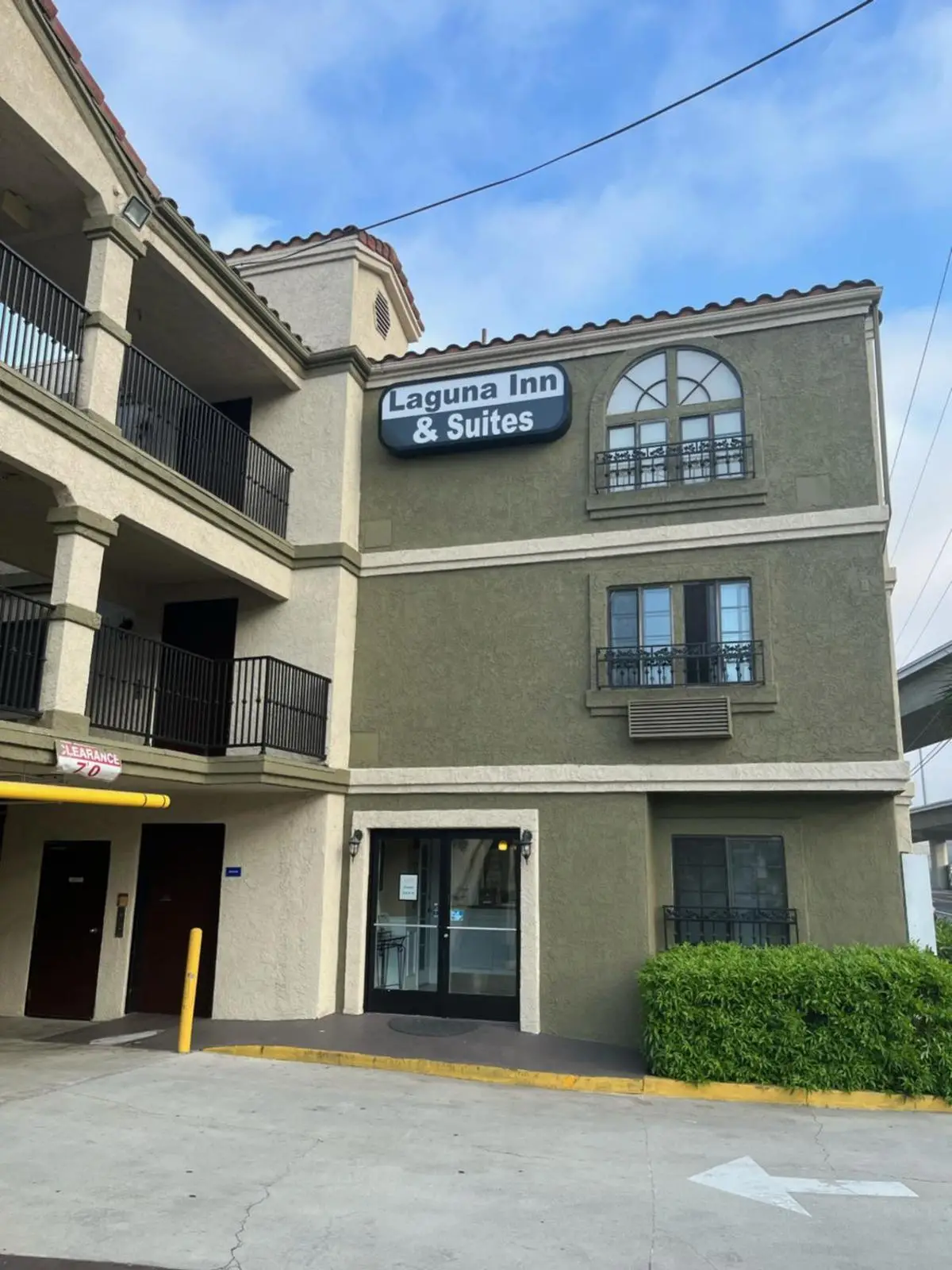 Laguna Inn and Suites Main image